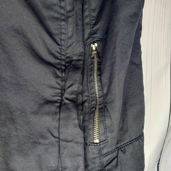 Zara Black Moto Vest with Zipper Details - Picture 5 of 7